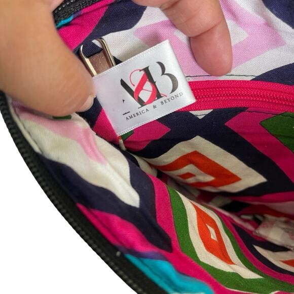 America & Beyond Zip Top Fabric Patterned Clutch Black and Tan - Picture 5 of 7